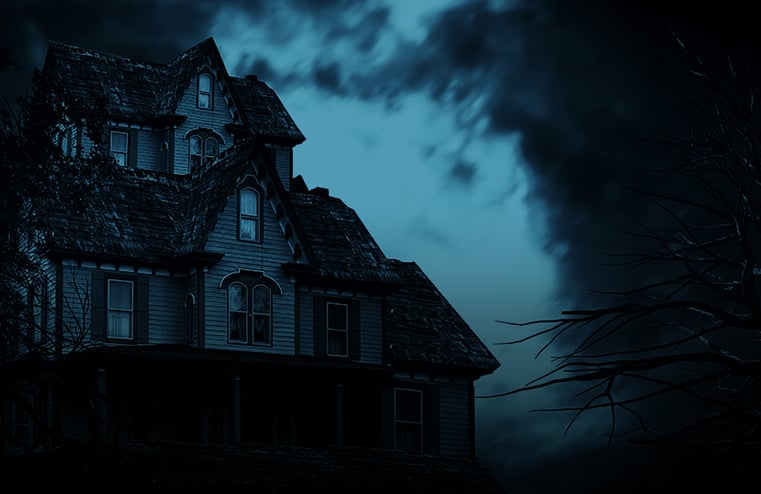 Haunted house in the middle of nowhere featured image